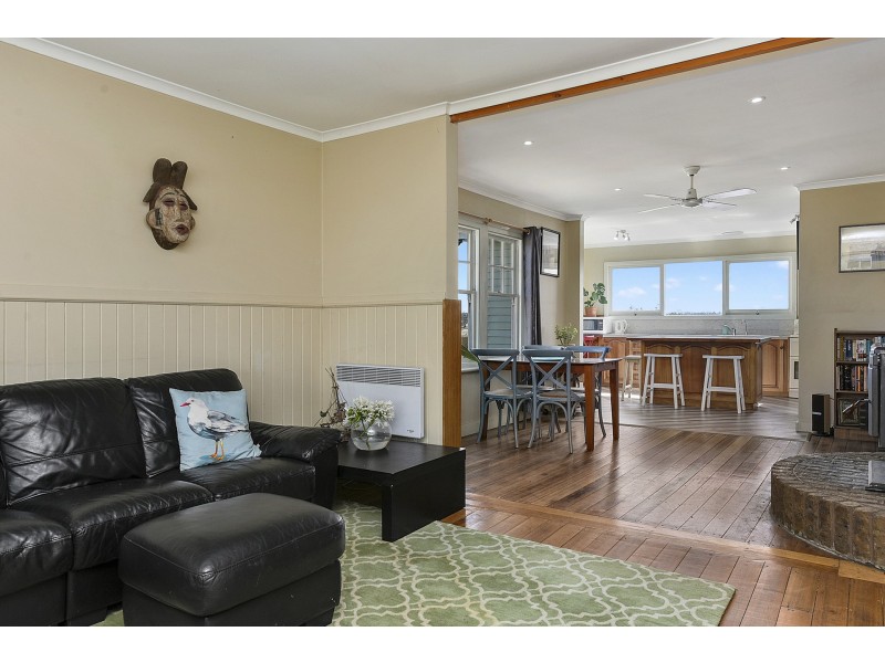 10256 Tasman Highway, Little Swanport TAS 7190