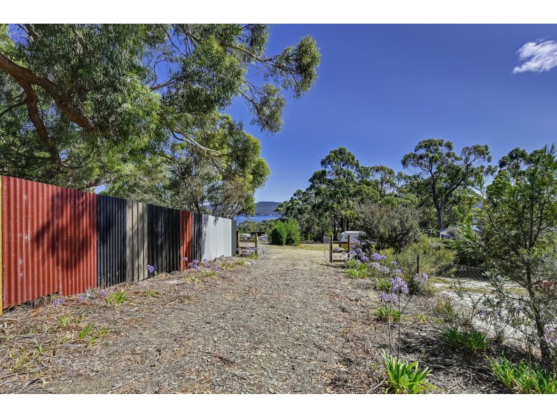 20 Fox Avenue, White Beach TAS 7184