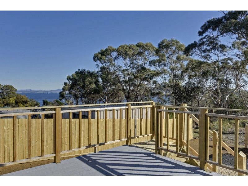28 Tecoma Road, Primrose Sands TAS 7173