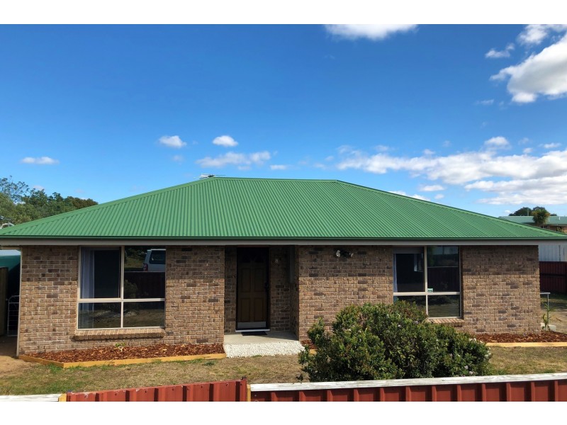 8 Nicholas Avenue, Dodges Ferry TAS 7173