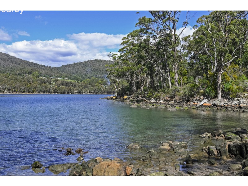 180 Old Jetty Road, Eaglehawk Neck TAS 7179