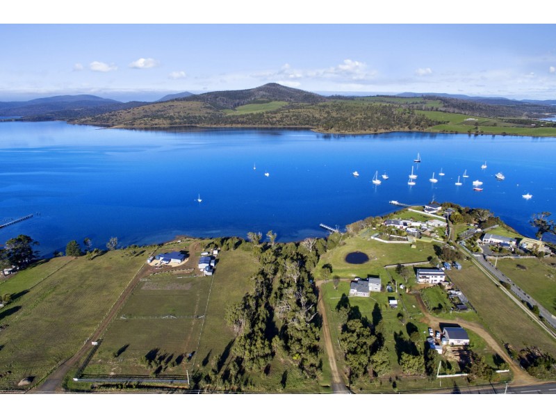 59 Arthur Highway, Dunalley TAS 7177