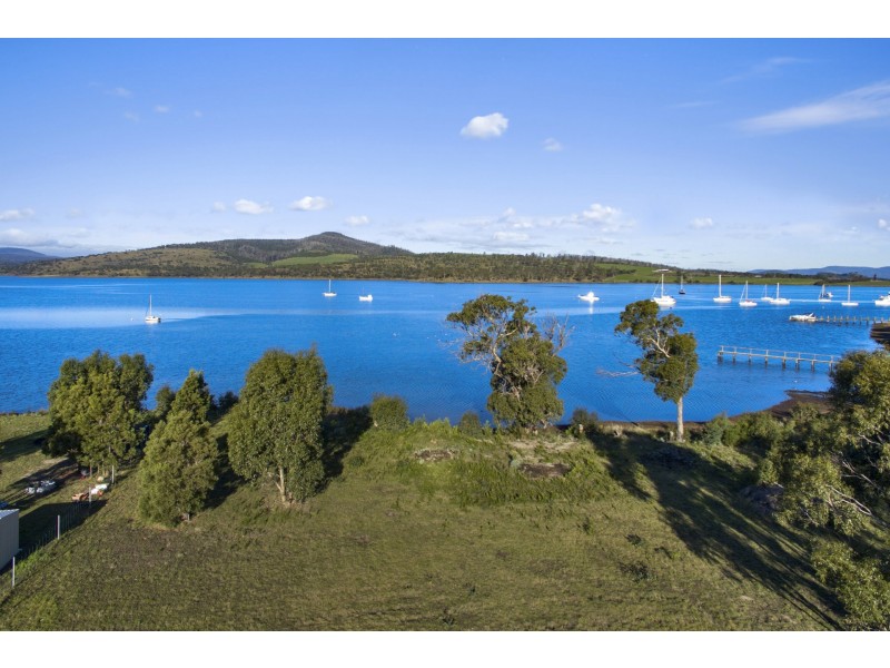 59 Arthur Highway, Dunalley TAS 7177