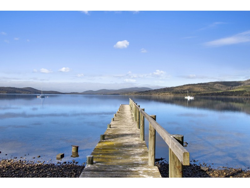 59 Arthur Highway, Dunalley TAS 7177