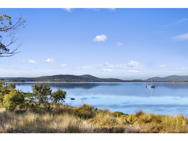 59 Arthur Highway, Dunalley TAS 7177