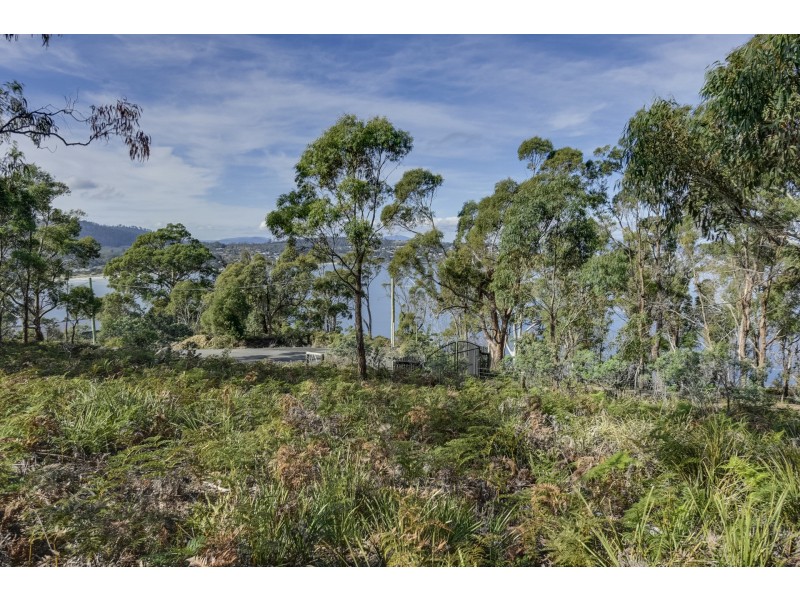 2 Tern Circle, Primrose Sands TAS 7173