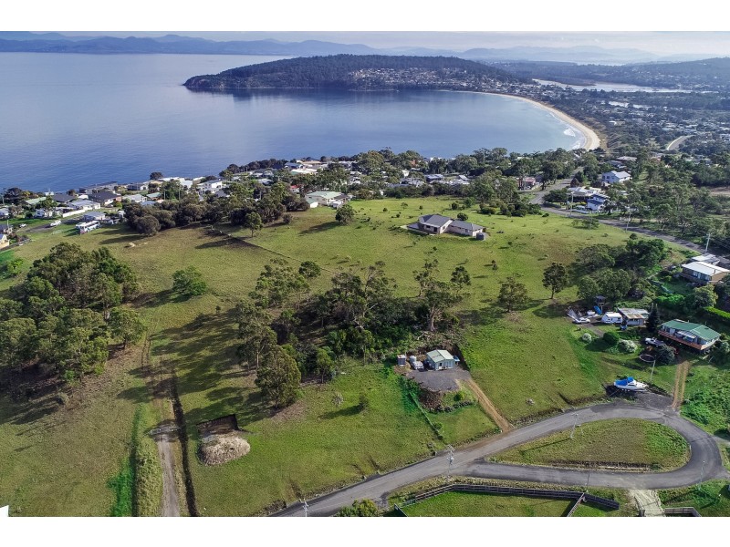 12 Norfolk Crescent, Primrose Sands TAS 7173