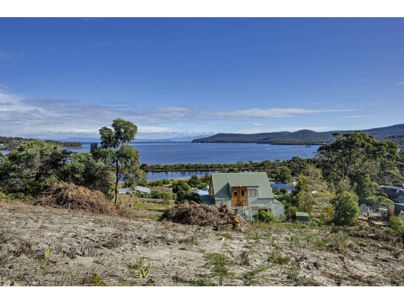 69 Lagoon Road, White Beach TAS 7184