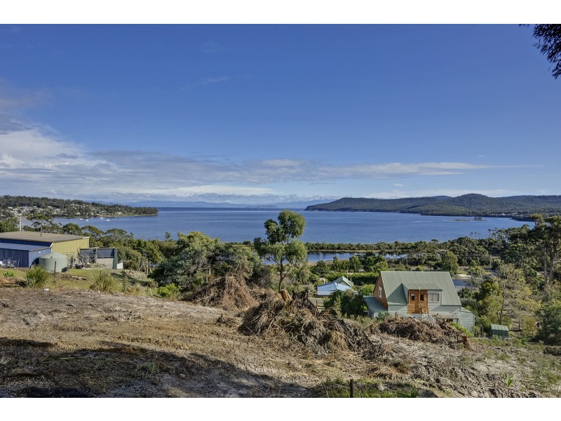 69 Lagoon Road, White Beach TAS 7184