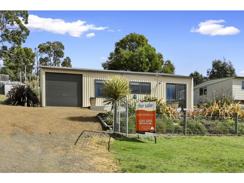 9 Sloping Main Drive, Sloping Main TAS 7186