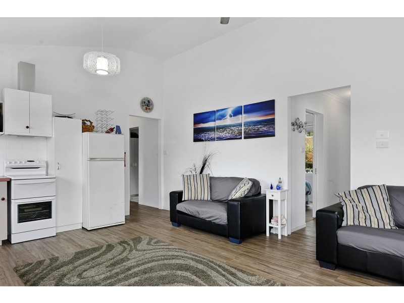 9 Sloping Main Drive, Sloping Main TAS 7186