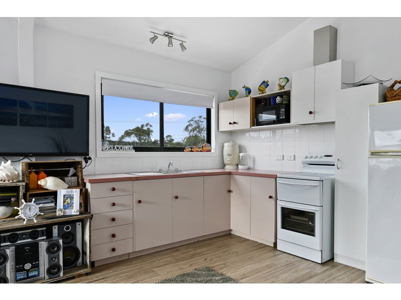 9 Sloping Main Drive, Sloping Main TAS 7186