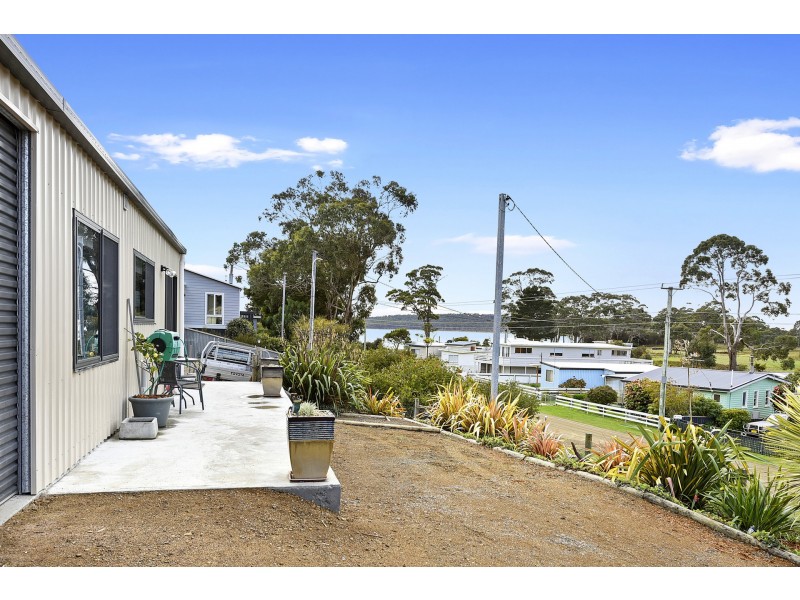 9 Sloping Main Drive, Sloping Main TAS 7186