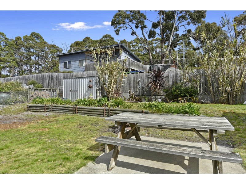 9 Sloping Main Drive, Sloping Main TAS 7186