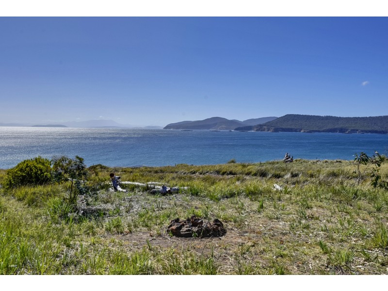 606 White Beach Road, White Beach TAS 7184
