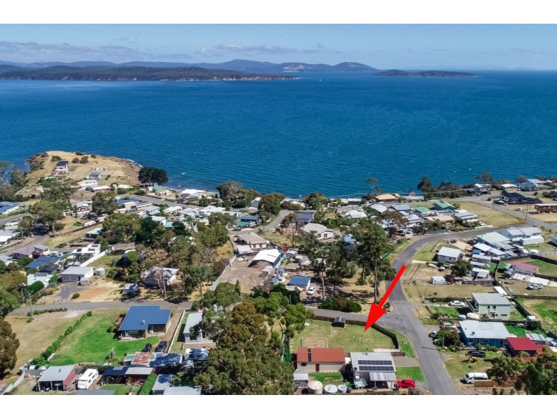 6 Oak Street, Primrose Sands TAS 7173