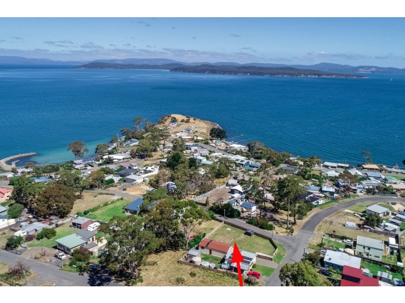 6 Oak Street, Primrose Sands TAS 7173