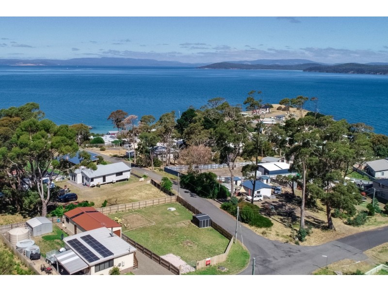 6 Oak Street, Primrose Sands TAS 7173