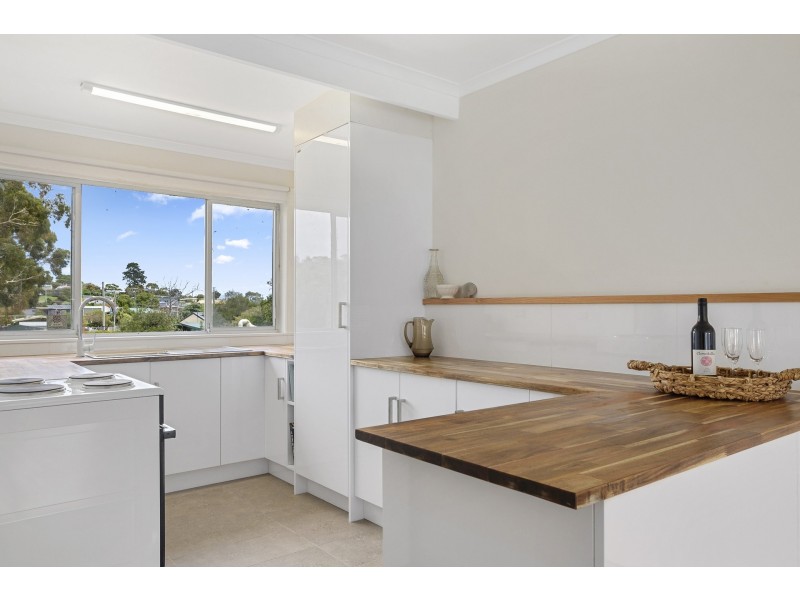6 Webb Street, Dodges Ferry TAS 7173