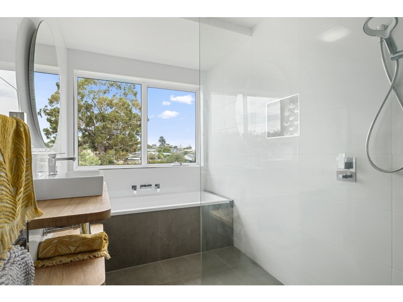 6 Webb Street, Dodges Ferry TAS 7173