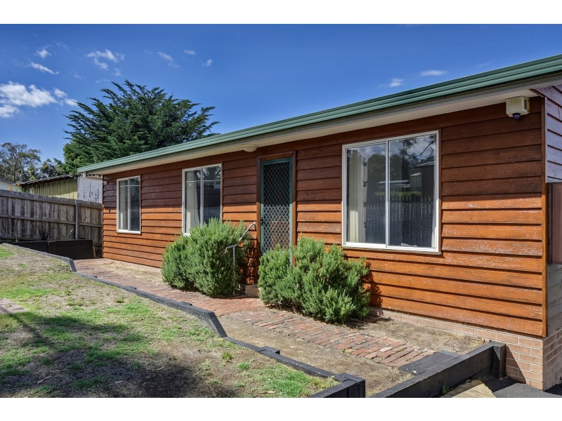 8 Meethenar Street, Carlton TAS 7173