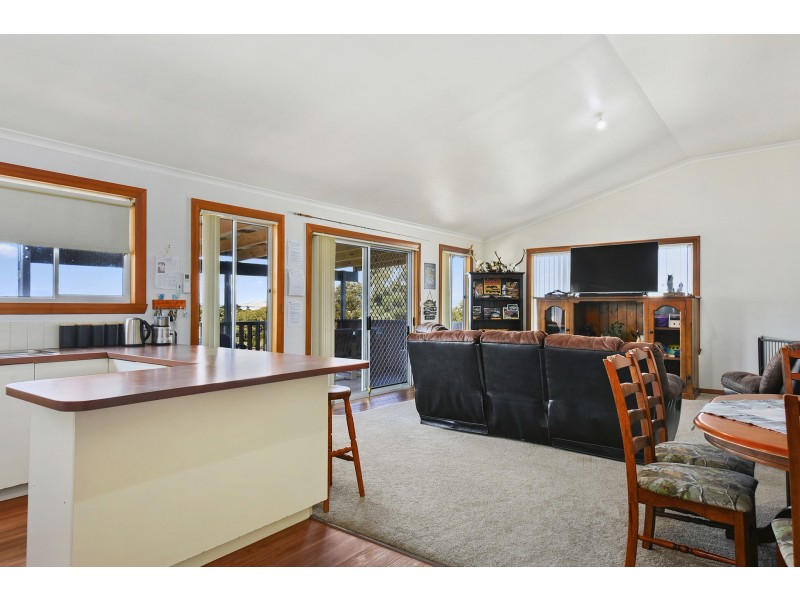 8 Meethenar Street, Carlton TAS 7173