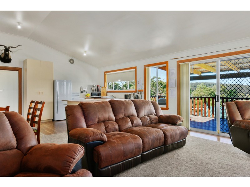 8 Meethenar Street, Carlton TAS 7173