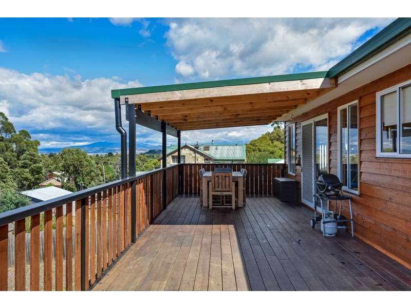 8 Meethenar Street, Carlton TAS 7173