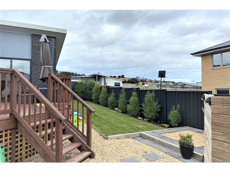 20 Millview Drive, Oakdowns TAS 7019