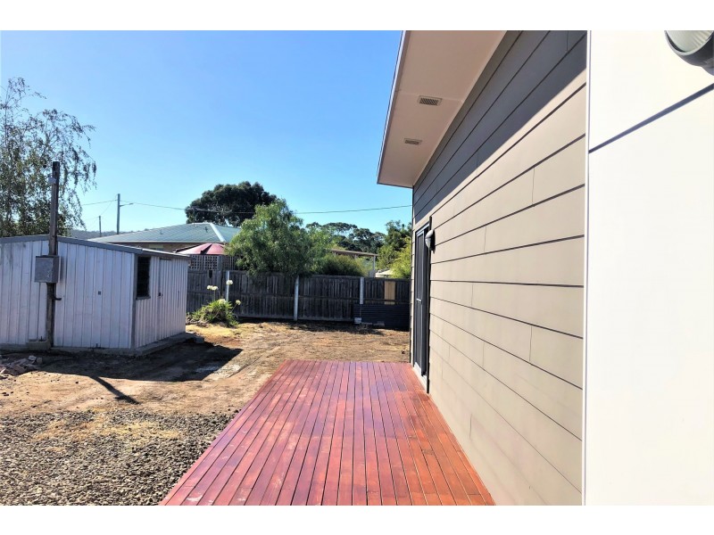 8 First Avenue, Dodges Ferry TAS 7173