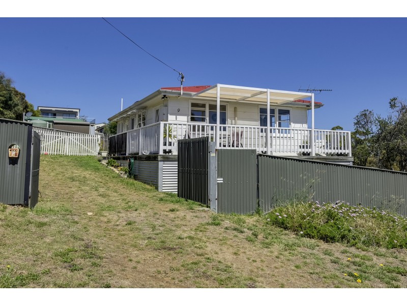 9 Rowan Avenue, Primrose Sands TAS 7173