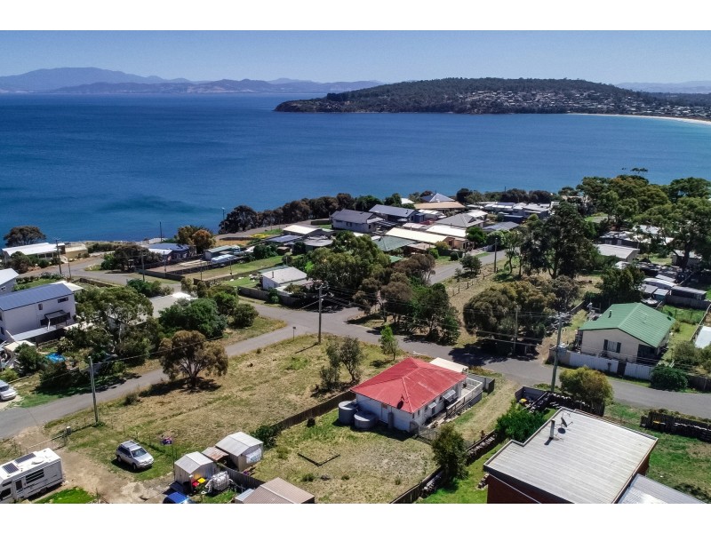 9 Rowan Avenue, Primrose Sands TAS 7173