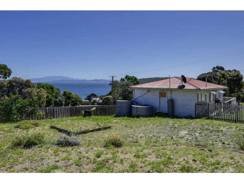 9 Rowan Avenue, Primrose Sands TAS 7173