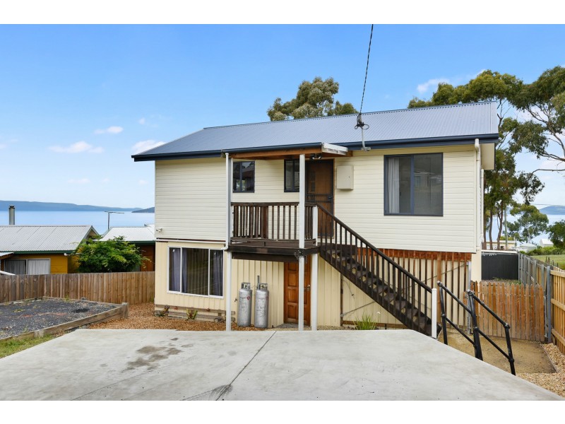 12 Broom Street, Primrose Sands TAS 7173