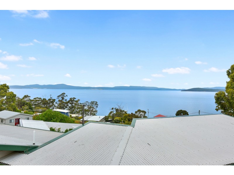 12 Broom Street, Primrose Sands TAS 7173