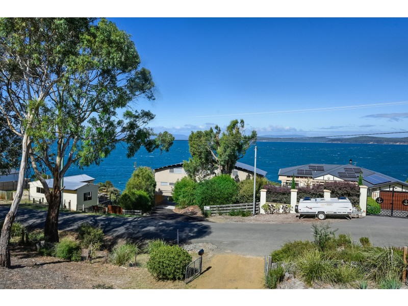 10 Susans Bay Road, Primrose Sands TAS 7173