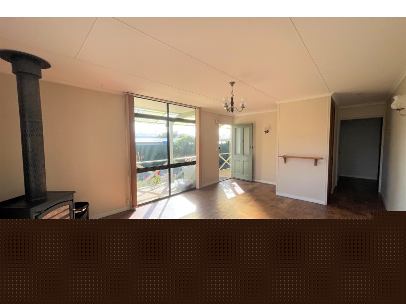 8 Midway Street, Midway Point TAS 7171