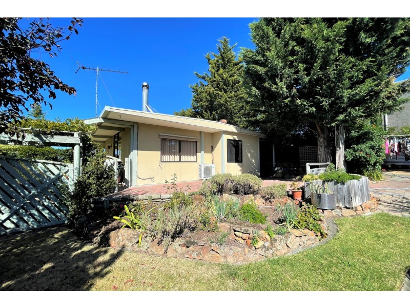 8 Midway Street, Midway Point TAS 7171