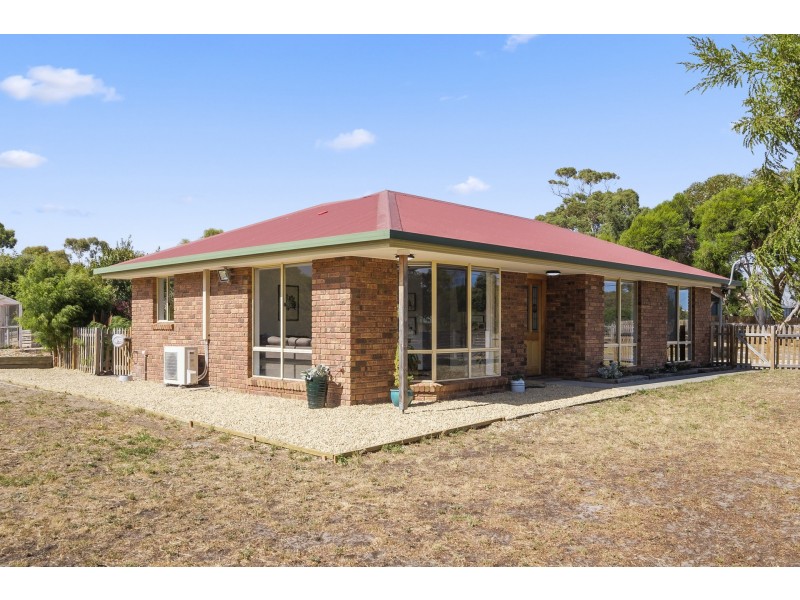 2 Riviera Drive, Carlton TAS 7173