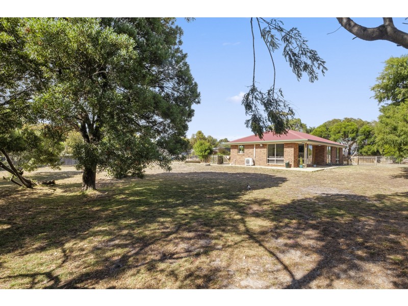 2 Riviera Drive, Carlton TAS 7173