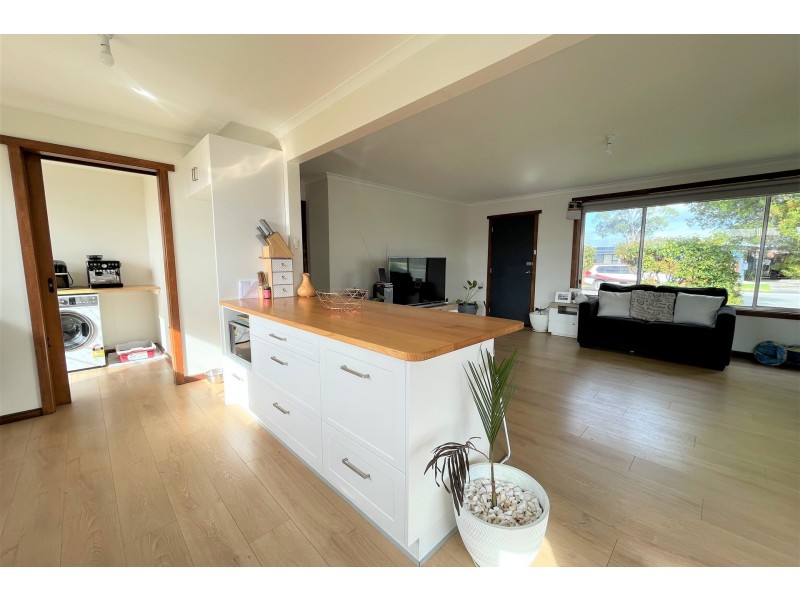 25 Hoffman Street, Midway Point TAS 7171