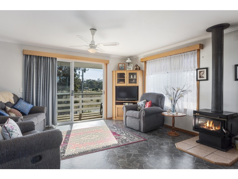 9 Carlton River Road, Dodges Ferry TAS 7173