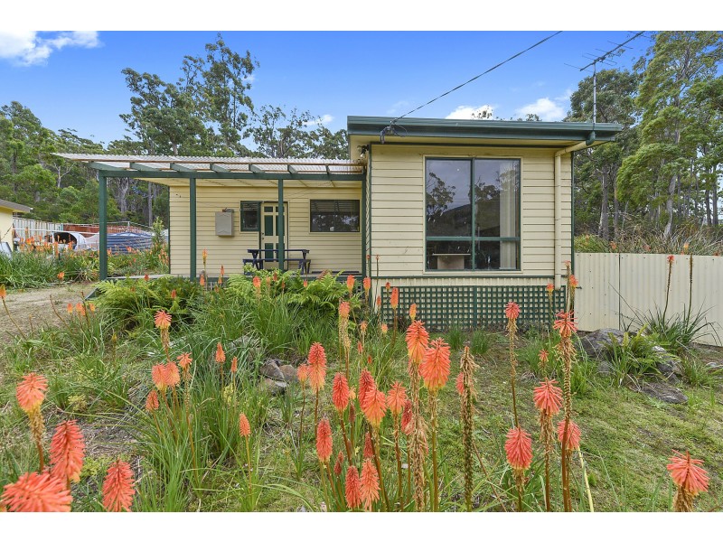 144 Old Jetty Road, Eaglehawk Neck TAS 7179