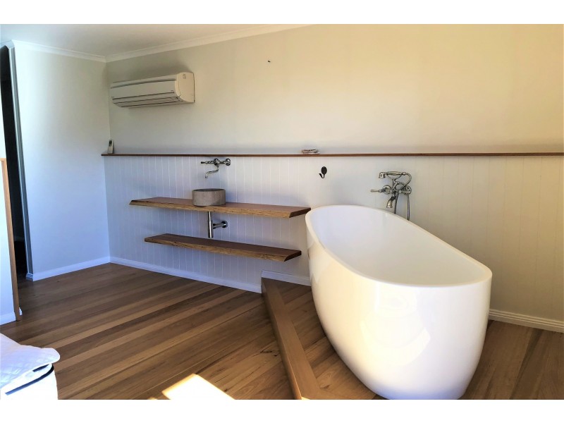 42 Ferntree Road, Eaglehawk Neck TAS 7179