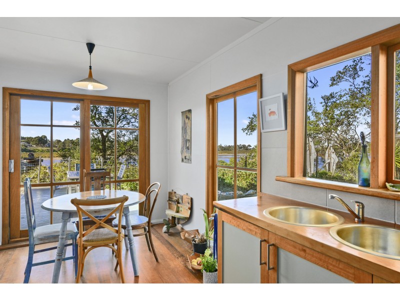 21 Erle Street, Carlton TAS 7173