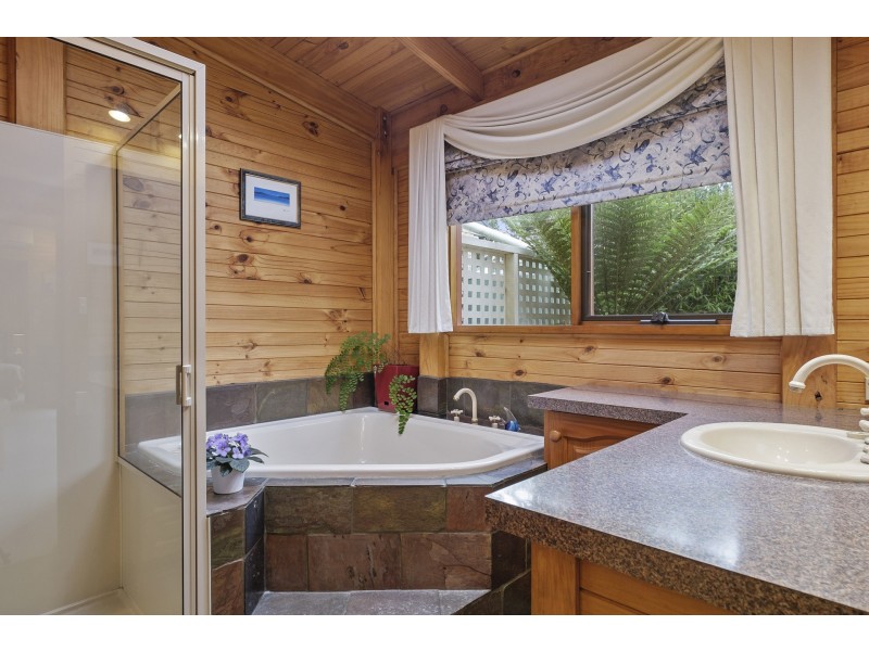 77 Rantons Road, Dodges Ferry TAS 7173