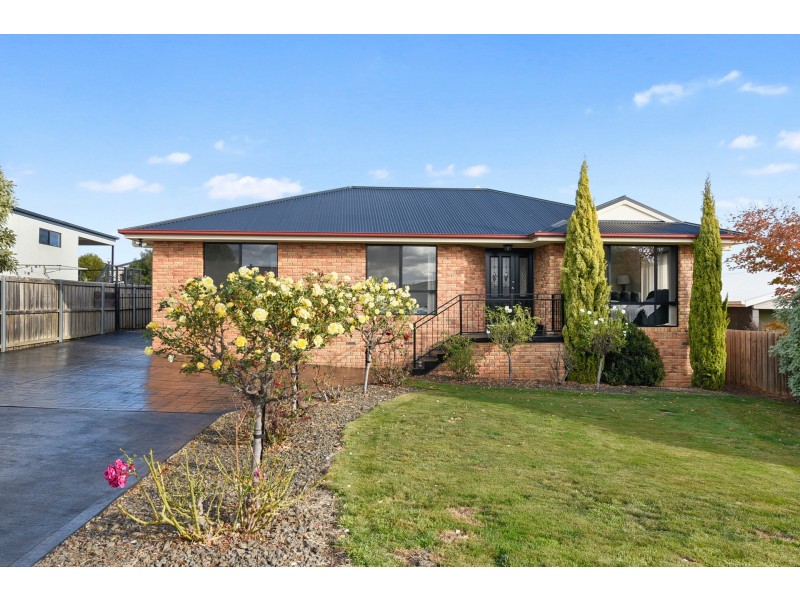 16 Caitlin Court, Midway Point TAS 7171