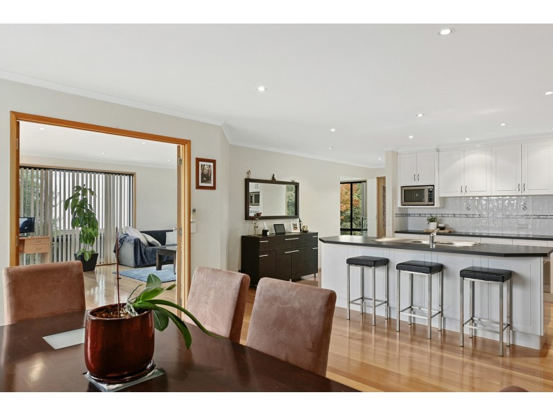 16 Caitlin Court, Midway Point TAS 7171