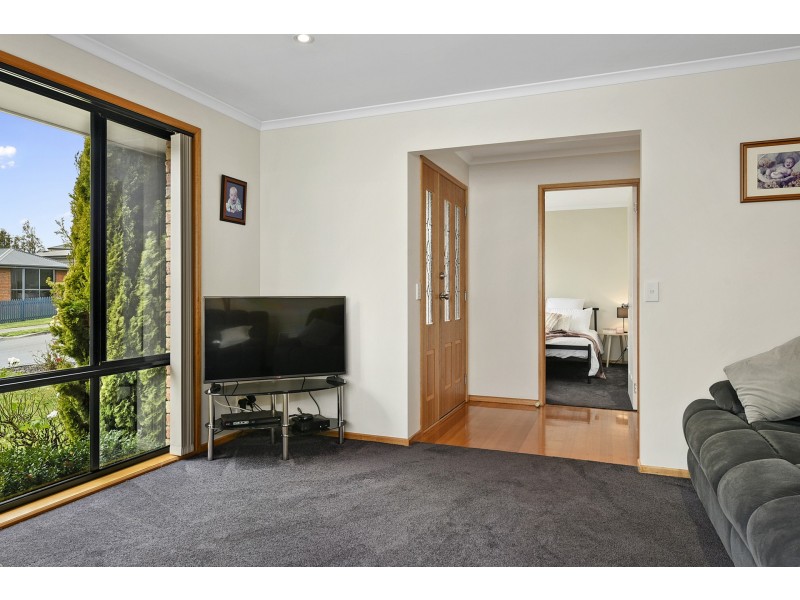 16 Caitlin Court, Midway Point TAS 7171