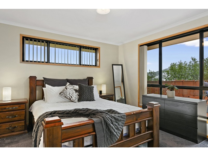 16 Caitlin Court, Midway Point TAS 7171